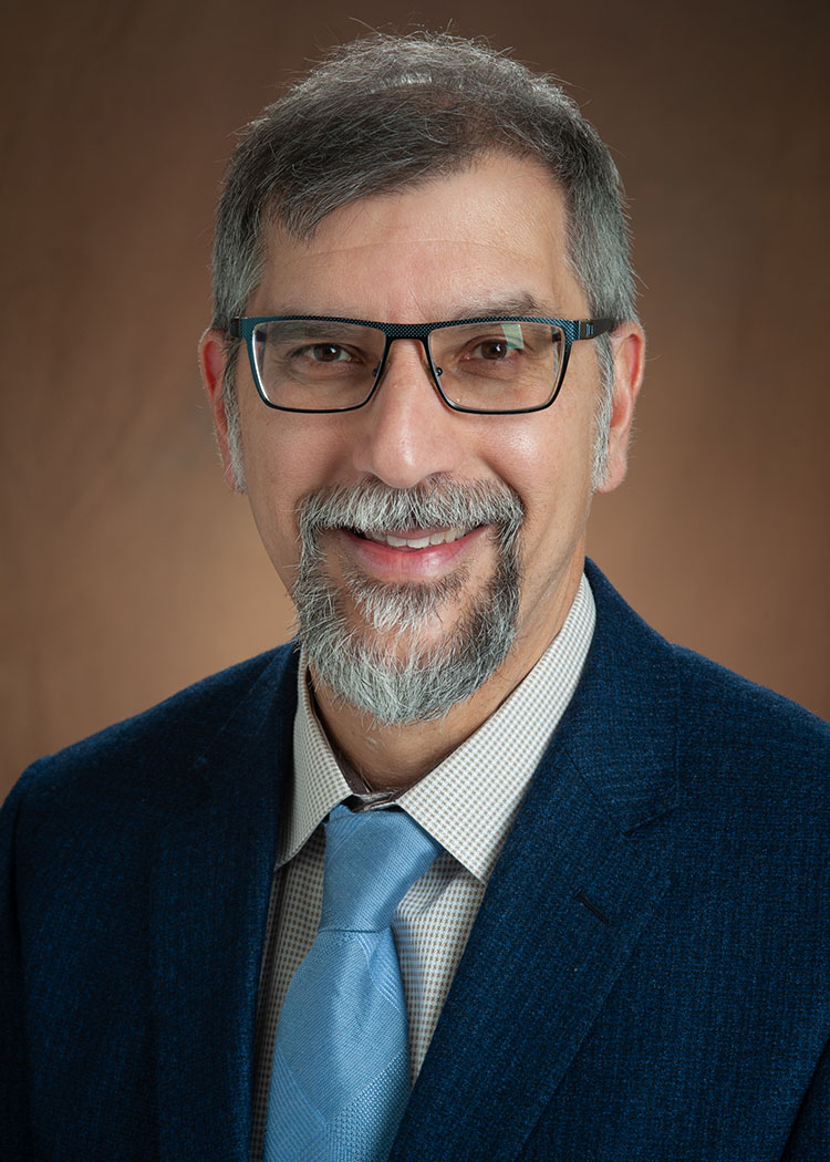 photo Bernhardt Saini-Eidukat